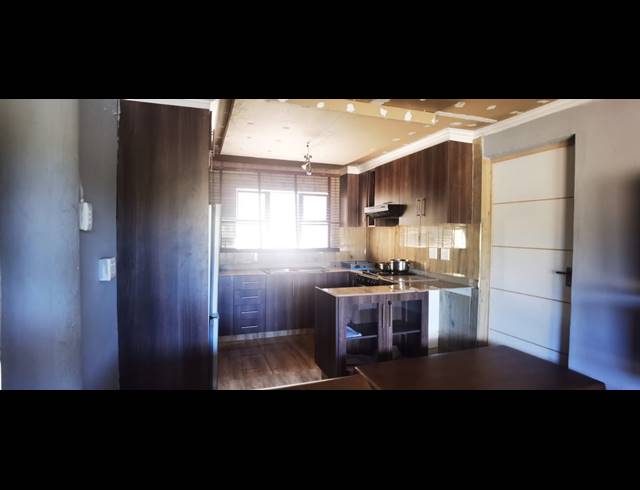 4 BEDROOM FREEHOLD FOR SALE IN HOWICK CENTRAL
